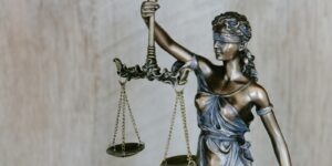Ingatlan adásvétel ügyvédi díj az Újváry Zsolt Irodánál